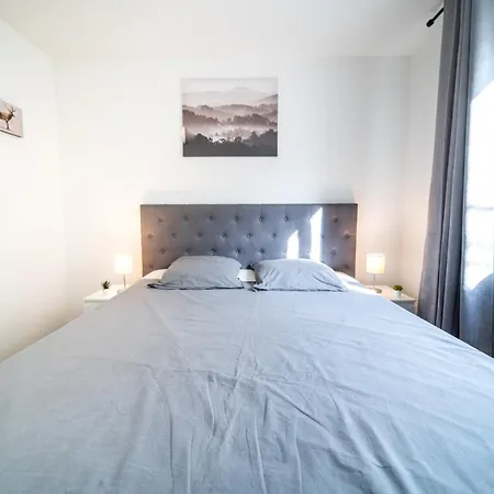 L'envolee - Gare - Netflix - Garage Prive *