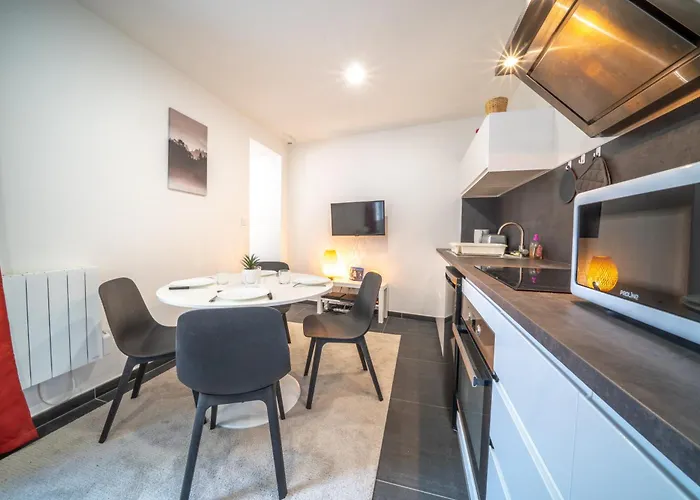 L'envolée - Gare - Netflix - Garage Privé Grenoble